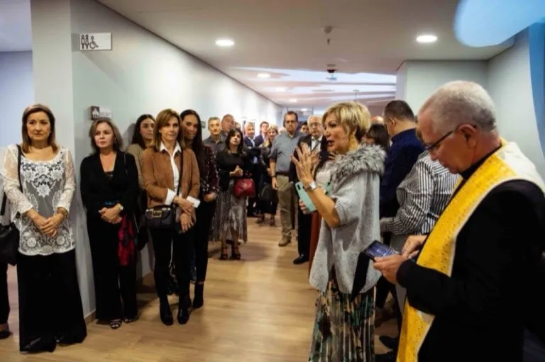 Invitados durante la ceremonia de apertura de Casa Nua