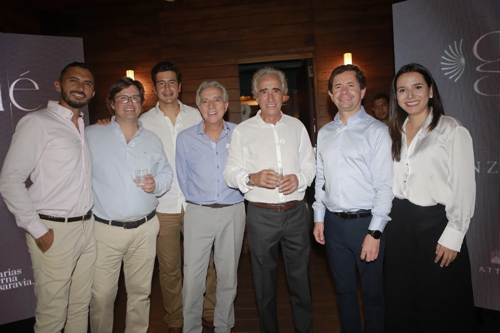 Directivos de Arias Serna Saravia y Grupo Attia durante el brindis de lanzamiento