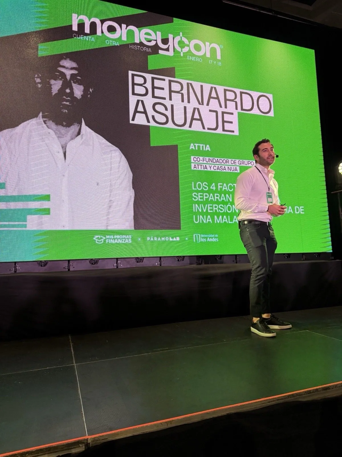 Bernardo Asuaje, cofundador de Grupo Attia y Casa Nua, presentando en Moneycon
